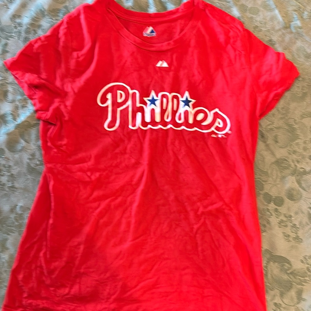 Phillies t-shirt